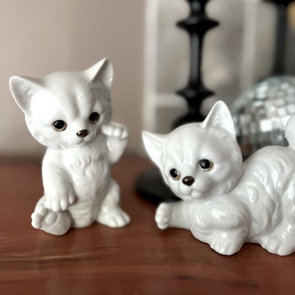 Vintage •Porcelain Cats- made in Japan• - Picture 3 of 8